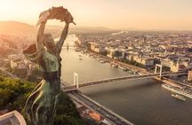 From Vienna: Budapest and Bratislava Guided day tour with cruise
