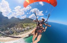 Parapente flight in the most beautiful view of Rio de Janeiro.