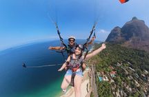 Parapente flight in the most beautiful view of Rio de Janeiro.