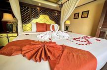 Halong Bay Luxury Overnight Cruise with Balcony Cabin