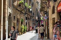 Barcelona: Gothic Quarter Tapas & Wine Small Group Tour