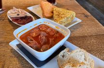 Barcelona: Gothic Quarter Tapas & Wine Small Group Tour