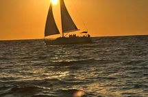 Catamaran Sailing Cruise to Dia Island with Drinks and Meal