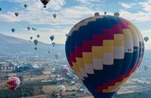 Balloon flight in Teotihuacan + Cave breakfast + Tour from CDMX