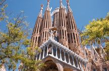 Sagrada Família Semi Private Tour with Fast Entry