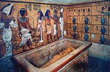 Cairo Day Trip – Pyramids, Sphinx & Museum With Lunch - Hurghada