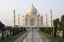 Sunrise Taj Mahal, Agra Fort & Baby Taj Tour – From Delhi by Car