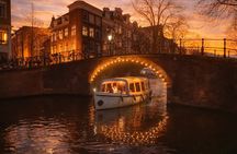 Amsterdam: Private Romantic Evening Canal Cruise + Bubbles/Snacks