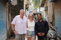 Private Mumbai Slum and Sightseeing Tour with Car and Guide