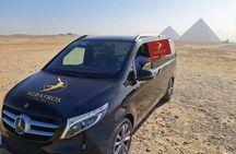 Giza Tour: Pyramids + Sphinx + Lunch by Pyramids + Expert Guide