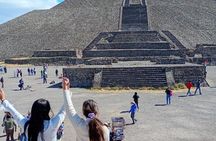 Teotihuacan Tour Breakfast and Transportation and Cave Experience