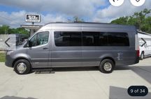 Experience Luxury Limo Service in Miami!!