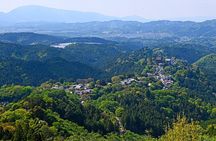 Historic and Natural Guided Hike in Yoshino