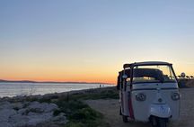 Split Romantic Tuk Tuk Night Ride with Bottle of Wine