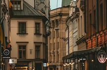 Riga Old Town Tour with Latvian Wine & Cheese Tasting