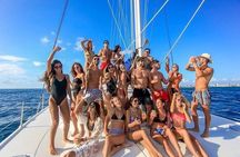 From Cancun Snorkeling in Isla Mujeres with Food and Bar