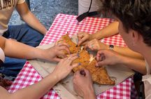 Naples: Street Food and Sightseeing Tour with Local Expert