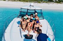 Private Yacht Charter Turks and Caicos Snorkeling and Drinks