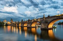 Prague Essentials & Lunch Cruise with a Cultured Guide