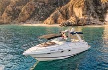 Private Cape Yacht Ride with Sunset and Drinks.
