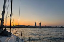 Sunset boat tour of Barcelona with open bar cava