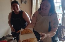 Traditional cooking class with Tica family