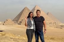 Private Day Tour to Giza Pyramids and Saqqara with Hotel Pickup