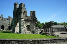 Malahide Castle and Medieval Monastery Private Tour from Dublin