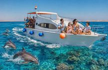 Hurghada Private Glass Boat Experience 4 Hours in The Red Sea