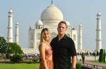 Taj Mahal Sunrise, Agra Fort & Fatehpur Sikri Day Tour