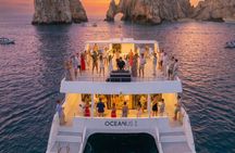 Oceanus Sunset Party Cruise in Cabo San Lucas