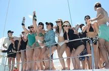 Small Group Snorkeling Cruise with Open Bar and Light Snacks