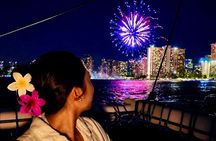 Waikiki Beach Catamaran Friday Night Fireworks Tour