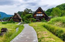 Shirakawago Private Day Trip from Takayama with Local Guide