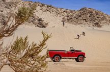 Safari Land Rover Vintage White Dunes Exploration and Sandboarding
