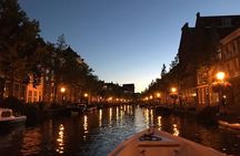Leiden Private Canal Boat Tour with Drinks and Snacks