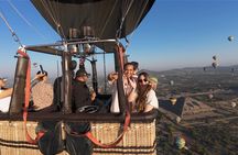 Balloon flight with breakfast in Cave and Pyramids tour from CDMX