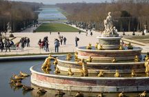 Versailles Palace Guided Tour with Garden Access
