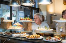 Barcelona: Guided Food Walking Tour with Tapas and Wine