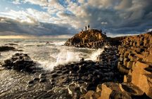 Giant's Causeway and Whisky Distillery tasting tour from Belfast