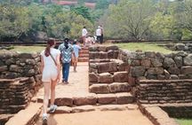 Sigiriya 2Day 1Night Tour with Hotel and Entrance Fees