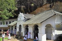 Sigiriya 2Day 1Night Tour with Hotel and Entrance Fees