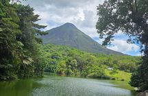 Arenal Volcano Hike Hot Springs and Dinner with Transportation