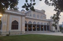 Hyderabad: A Full-Day Guided Tour with Lunch By Car and Entry Fee