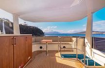 Half-Day Hook, Dive and Grill Yacht Trip in Hobart