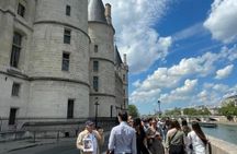 Paris French Revolution Walking Tour with Augmented Reality