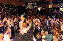 Drunken Monkey Blaze Pub Crawl: 2hr Unlimited Drinks & Clubs