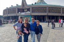 Private CDMX Centro Historico Walk with a Local Photographer