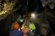 Yogyakarta: Cerme Cave Trek with Guide and Gear (Lunch Option)