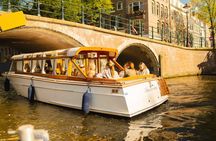 Amsterdam: Experience the All inclusive Saloon boat cruise